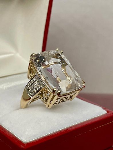 Gold Ring from the Tomas Rae collection, made of 14k Gold