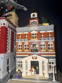 lego town hall modular 10224