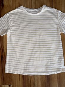 Girls t shirt age 9-10 in excellent condition