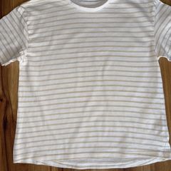 Girls t shirt age 9-10 in excellent condition