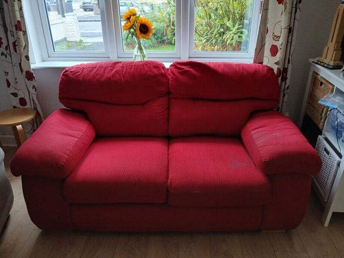 Free Couch  No Rips or Tears, Collection Only