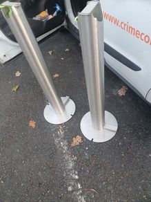 2 x foot senitery stands for multiple use