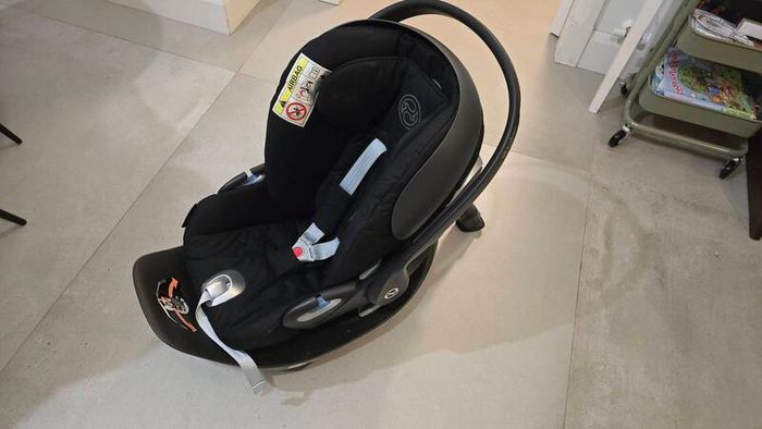 Cybex Cloud Z i-Size Infant Car Seat (0-24 Months) - Black