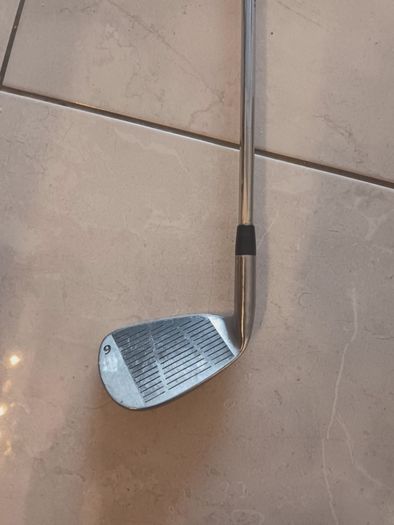 9 Iron Dunlop