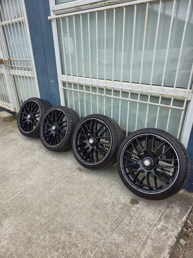 20" Mercedes AMG Black Alloys