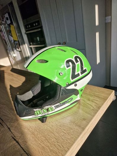 Halford Green MXR 250 kids fullface helmet