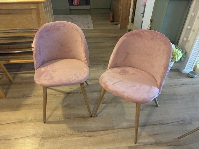 Chairs (x 2)