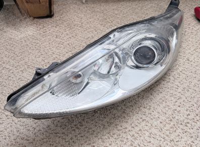 Ford Fiesta MK7 headlight For Sale!