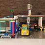 Lego City Service Station 7993 Full Set with car wash! Image 2
