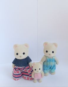 Sylvanian Polar bear family