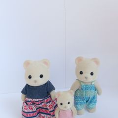 Sylvanian Polar bear family