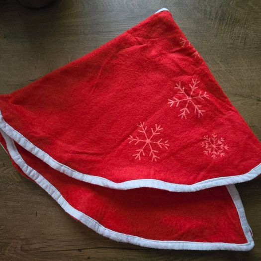 Christmas tree skirt