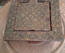 cast iron manhole cover
