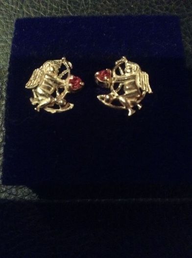 2pairs of real silver ear rings