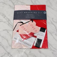 New Next Heart Gift Wrapping Kit