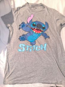 Disney stitch t shirt size small
