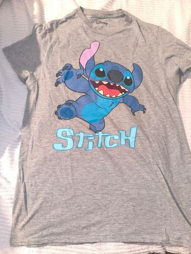 Disney stitch t shirt size small
