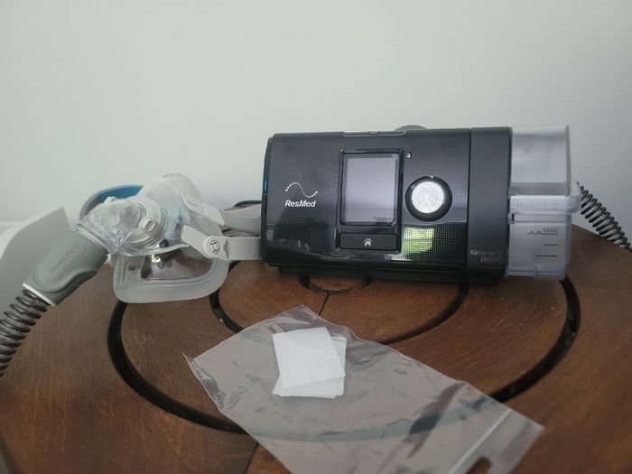 Resmed AirSense 10 CPAP Machine (Heated tube + Humidifier + 2 Masks)