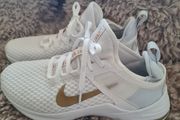 Fitness shoes Nike Air Max Bella TR2, UK3.5, EUR 36.5, 23 CM
