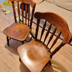 x2 Free Chairs