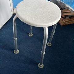 adjustable shower stool