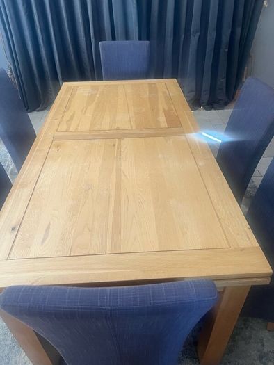 Extendable Oak Dining Table