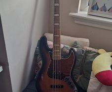 Fender Vintera 70's Jazz Bass