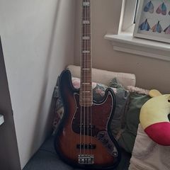 Fender Vintera 70's Jazz Bass