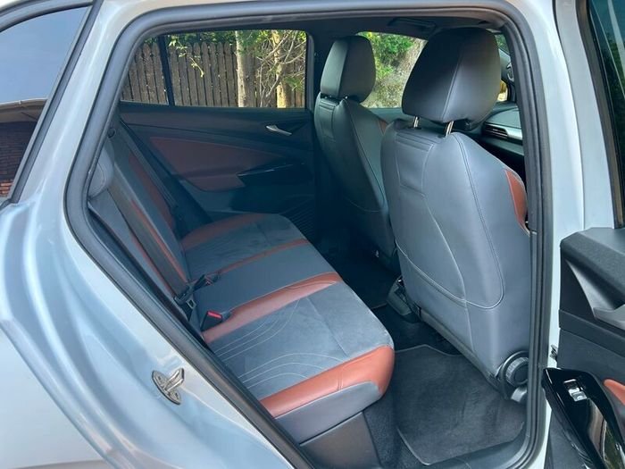 21 Volkswagen ID4 150KW First Edition Pro 14950
