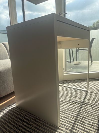 Computer desk