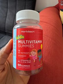 Kids multivitamin gummies