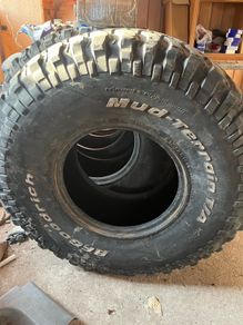 Bf Goodrich mud terrains.