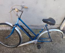 old bike only  need rear wheels!