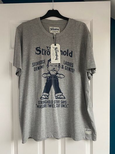 Men's T-shirt size Large