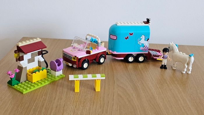 Lego Friends Emma's Horse Trailer (3186) and Little Foal (41089)