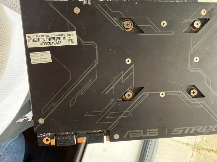 Asus Strix 1080 Ti - 11 GB of GDDR5X memory