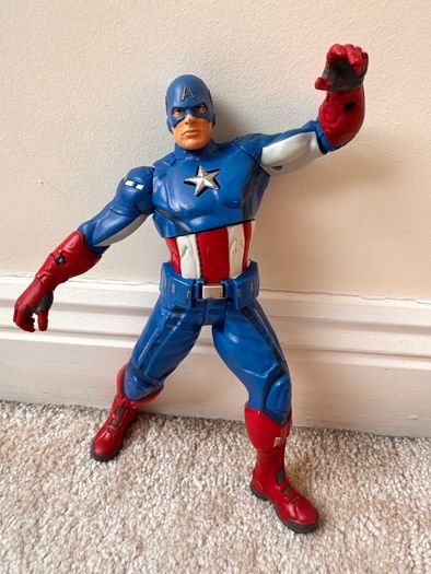 Marvel Captain America 2012 Action Figure approx. 25 cm. Twist Used Please see photos