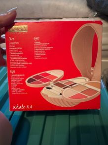 Pupa N.4 makeup set