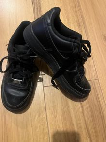 Triple Black Air Force 1.