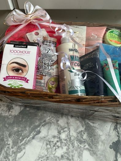 fab ladies gift  hamper