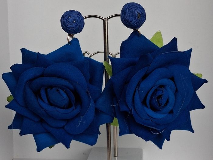 Realistic Navy Extravagant Rose with Raffia Woven Stud Earrings