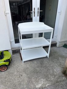 Baby changing table