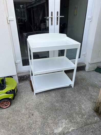 Baby changing table