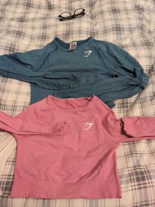 Gym shark sports top