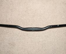 MTB/trekking flat bar, 620mm, alloy, 30mm rise, 5 deg. backsweep