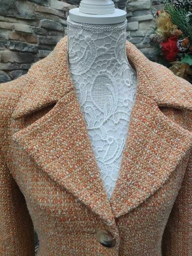 Wallis tweed style blazer size 8 Postage included