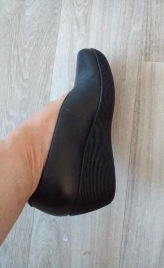 Clarks Platform Shoes size 6