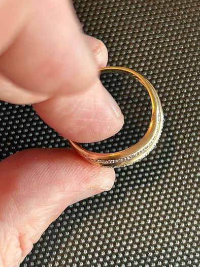 Ladies 9ct Gold Diamond Ring yellow white and rose gold top