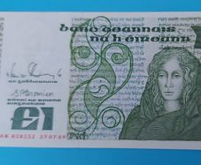Irish 1989 "Queen Meibh" one pound in uncirculated condition