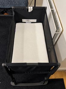 SnuzPod Studio Bedside Baby Crib Like New